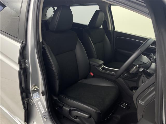 シャトル ハイブリッドＸスタイルエディション　ＣＡＲＲＯＺＺＥＲＩＡ製８インチナビ　Ｂｌｕｅｔｏｏｔｈ　フルセグＴＶ　ＣＤ　ＤＶＤ　衝突被害軽減ブレーキ　コーナーセンサー　横滑り防止装置　クルーズコントロール　前後ドラレコ　ＬＥＤオートライト（11枚目）