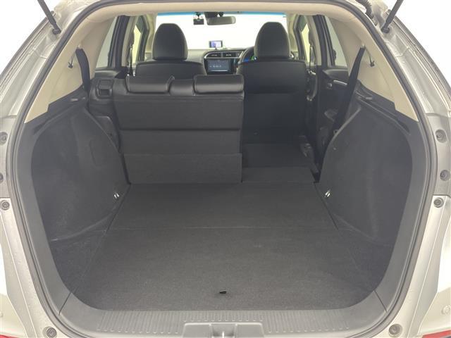 シャトル ハイブリッドＸスタイルエディション　ＣＡＲＲＯＺＺＥＲＩＡ製８インチナビ　Ｂｌｕｅｔｏｏｔｈ　フルセグＴＶ　ＣＤ　ＤＶＤ　衝突被害軽減ブレーキ　コーナーセンサー　横滑り防止装置　クルーズコントロール　前後ドラレコ　ＬＥＤオートライト（30枚目）