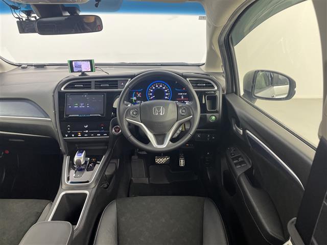 シャトル ハイブリッドＸスタイルエディション　ＣＡＲＲＯＺＺＥＲＩＡ製８インチナビ　Ｂｌｕｅｔｏｏｔｈ　フルセグＴＶ　ＣＤ　ＤＶＤ　衝突被害軽減ブレーキ　コーナーセンサー　横滑り防止装置　クルーズコントロール　前後ドラレコ　ＬＥＤオートライト（37枚目）