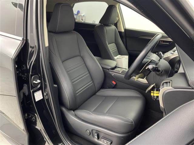 ＮＸ ＮＸ３００ｈ　Ｉパッケージ　純正１０．３インチナビ　パノラミックビューモニター　フルセグＴＶ　合皮シート　前席パワーシート　純正フロアマット　パドルシフト　レクサスセーフティシステム＋　純正１８インチＡＷ　保証書　スペアキー（11枚目）