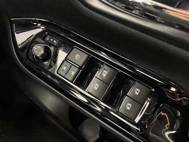 ヴォクシー ＺＳ　煌　純正ナビ（ＮＳＺＴ－Ｗ６６Ｔ）　バックカメラ　両側パワースライドドア　フルセグＴＶ　ブルートゥース　ビルトインＥＴＣ　トヨタセーフティセンスＣ　クルーズコントロール　アイドリングストップ　スペアキー（18枚目）