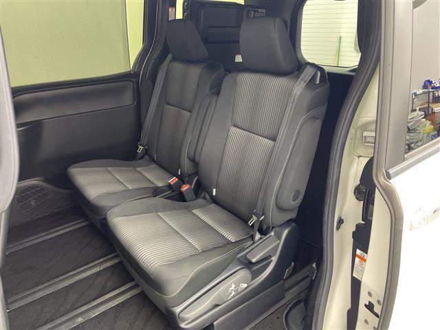 ヴォクシー ＺＳ　煌ＩＩ　純正ナビ（ＮＳＺＴ－Ｗ６８Ｔ）　バックカメラ　フルセグＴＶ　ブルートゥース　両側パワースライドドア　トヨタセーフティセンス　ＬＥＤヘッドライト　ＥＴＣ　前後ドラレコ　クルーズコントロール　スペアキー（12枚目）