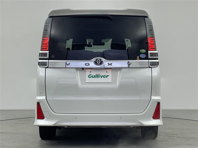 ヴォクシー ＺＳ　煌ＩＩ　純正ナビ（ＮＳＺＴ－Ｗ６８Ｔ）　バックカメラ　フルセグＴＶ　ブルートゥース　両側パワースライドドア　トヨタセーフティセンス　ＬＥＤヘッドライト　ＥＴＣ　前後ドラレコ　クルーズコントロール　スペアキー（18枚目）