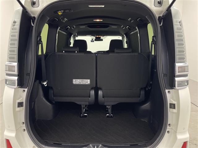 ヴォクシー ＺＳ　煌ＩＩ　純正ナビ（ＮＳＺＴ－Ｗ６８Ｔ）　バックカメラ　フルセグＴＶ　ブルートゥース　両側パワースライドドア　トヨタセーフティセンス　ＬＥＤヘッドライト　ＥＴＣ　前後ドラレコ　クルーズコントロール　スペアキー（25枚目）