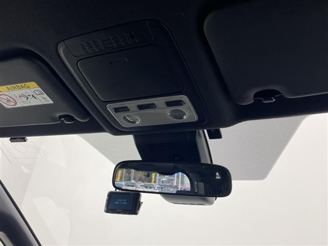 ヴォクシー ＺＳ　煌ＩＩ　純正ナビ（ＮＳＺＴ－Ｗ６８Ｔ）　バックカメラ　フルセグＴＶ　ブルートゥース　両側パワースライドドア　トヨタセーフティセンス　ＬＥＤヘッドライト　ＥＴＣ　前後ドラレコ　クルーズコントロール　スペアキー（30枚目）