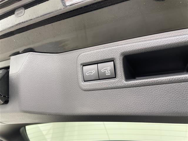 ハリアーハイブリッド Ｇ　純正１２．３インチナビ　ＪＢＬアンプ　バックカメラ　フルセグＴＶ　ブルートゥース　デジタルインナーミラー（前後方録画）　ＥＴＣ２．０　ＬＥＤヘッド　セーフティセンス　灰色ハーフレザーシート（30枚目）