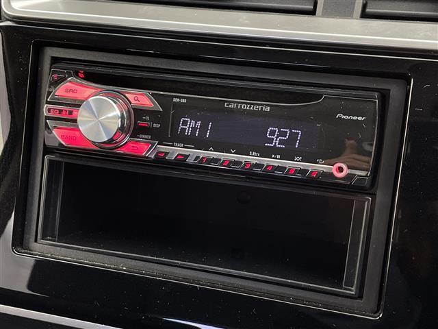 フィット １３Ｇ・Ｆパッケージ　禁煙車　プッシュスタート　オートエアコン　カロッツェリアＣＤ／チューナー（ＤＥＨ－３８０）　ＬＥＤドアミラーウィンカー　プラズマクラスター　ＤＣ１２Ｖ（3枚目）