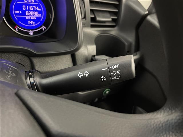 フィット １３Ｇ・Ｆパッケージ　禁煙車　プッシュスタート　オートエアコン　カロッツェリアＣＤ／チューナー（ＤＥＨ－３８０）　ＬＥＤドアミラーウィンカー　プラズマクラスター　ＤＣ１２Ｖ（11枚目）