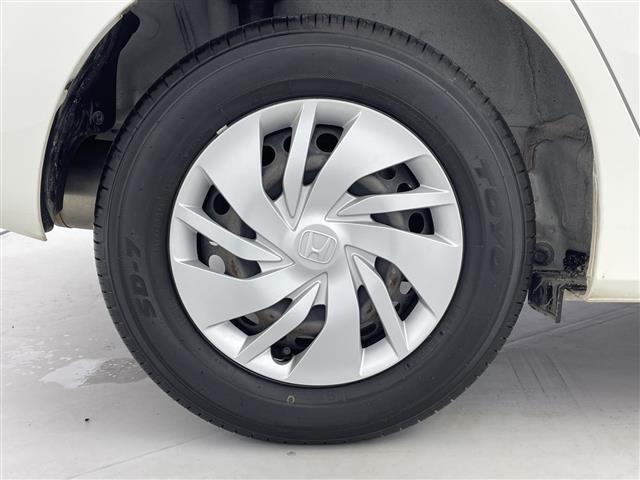 フィット １３Ｇ・Ｆパッケージ　禁煙車　プッシュスタート　オートエアコン　カロッツェリアＣＤ／チューナー（ＤＥＨ－３８０）　ＬＥＤドアミラーウィンカー　プラズマクラスター　ＤＣ１２Ｖ（37枚目）