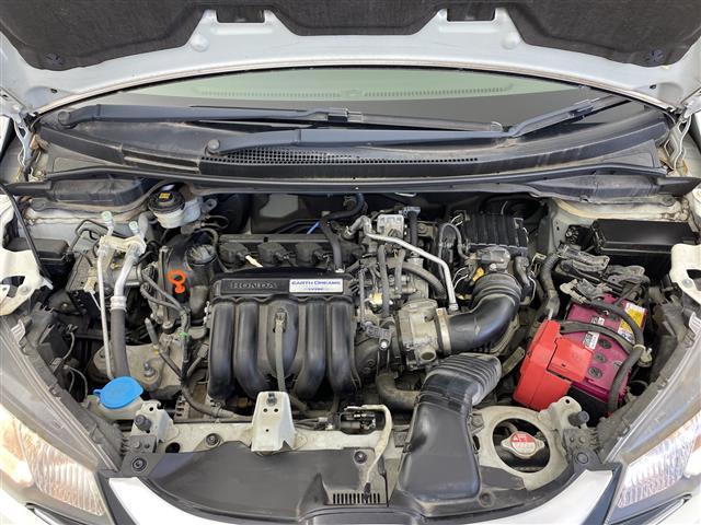 フィット １３Ｇ・Ｆパッケージ　禁煙車　プッシュスタート　オートエアコン　カロッツェリアＣＤ／チューナー（ＤＥＨ－３８０）　ＬＥＤドアミラーウィンカー　プラズマクラスター　ＤＣ１２Ｖ（40枚目）