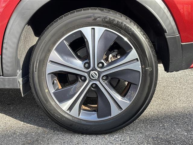 キックス Ｘ　／ワンオーナー／プロパイロット／メモリナビ／フルセグ／ＣＤ／ＤＶＤ／ＳＤ／ＵＳＢ／ＢＴ／ｉｐｏｄ／ＦＭ／ＡＭ／バックカメラ／純正１７インチＡＷ／ルーフレール／プッシュスタート／革巻ステアリング（37枚目）