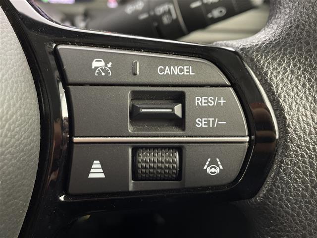 ステップワゴン エアー　純正８インチワイドナビ　フルセグＴＶ　ＣＤ　ＤＶＤ　ＵＳＢ　Ｂｌｕｅｔｏｏｔｈ　バックカメラ　両側パワースライドドア　ホンダセンシング　衝突軽減ブレーキ　誤発進抑制機能　路外逸脱抑制機能　追従クルコン（16枚目）