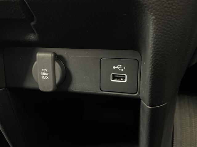 ステップワゴン エアー　純正８インチワイドナビ　フルセグＴＶ　ＣＤ　ＤＶＤ　ＵＳＢ　Ｂｌｕｅｔｏｏｔｈ　バックカメラ　両側パワースライドドア　ホンダセンシング　衝突軽減ブレーキ　誤発進抑制機能　路外逸脱抑制機能　追従クルコン（17枚目）