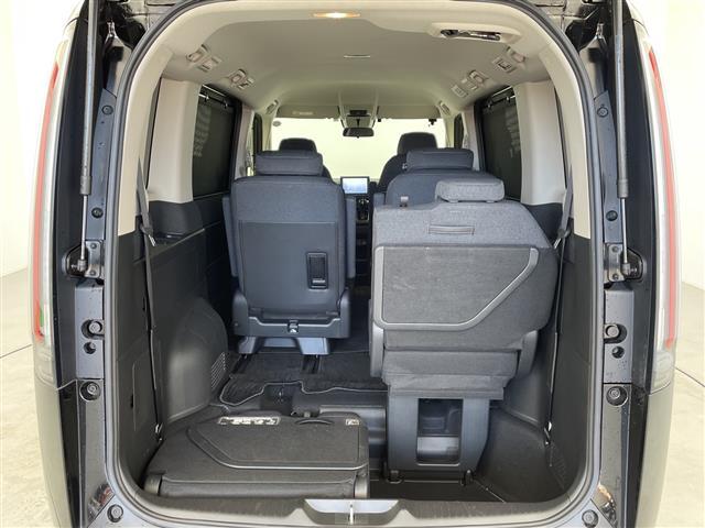 ステップワゴン エアー　純正８インチワイドナビ　フルセグＴＶ　ＣＤ　ＤＶＤ　ＵＳＢ　Ｂｌｕｅｔｏｏｔｈ　バックカメラ　両側パワースライドドア　ホンダセンシング　衝突軽減ブレーキ　誤発進抑制機能　路外逸脱抑制機能　追従クルコン（29枚目）