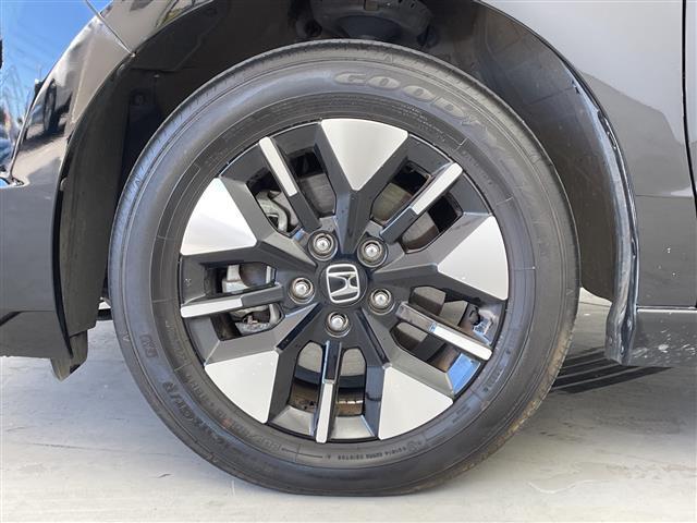 ステップワゴン エアー　純正８インチワイドナビ　フルセグＴＶ　ＣＤ　ＤＶＤ　ＵＳＢ　Ｂｌｕｅｔｏｏｔｈ　バックカメラ　両側パワースライドドア　ホンダセンシング　衝突軽減ブレーキ　誤発進抑制機能　路外逸脱抑制機能　追従クルコン（39枚目）