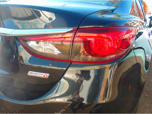 アテンザセダン ＸＤ　Ｌパッケージ　ローダウン　ＬＫＡ　Ｂｌｕｅｔｏｏｔｈオーディオ　ＤＶＤ再生機能　アクティブクルーズコントロール　革シート　電動シート　オートエアコン　シートヒーター　ＬＥＤヘッド　ＥＴＣ　助手席エアバッグ（13枚目）