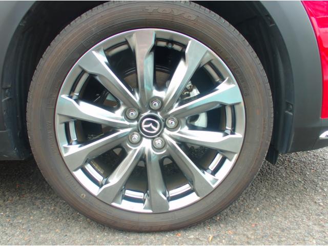 スタイリッシュな純正アルミホイール付き！