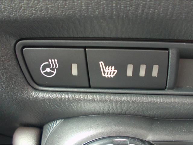 快適装備のシートヒーター付き。エアコンって前面しか当たらずに背中は冷え冷えなんて事もありますよね。快適に調整できますよ。