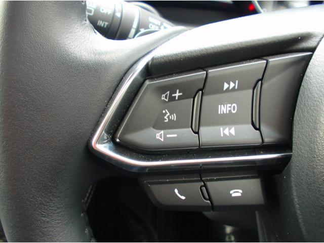 ステアリングリモコンを装備