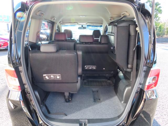 �R��ڃV�[�g�͍��E�Ɨ��Œ��ˏグ�\�ł��B