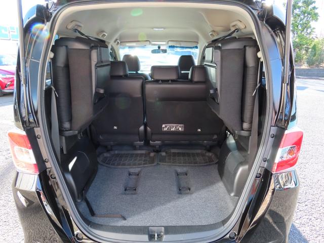 �R��ڃV�[�g�͍��E�Ɨ��Œ��ˏグ�\�ł��B