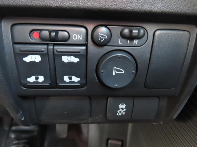 �w��ЂƂŃh�A�I�[�v���B�y�����A�N�V���������p���[�X���C�h�h�A�z���肪�ӂ������Ă��Ă��A�X�C�b�`�ЂƂŃX���C�h�h�A�����������������I�[�v�����܂��B