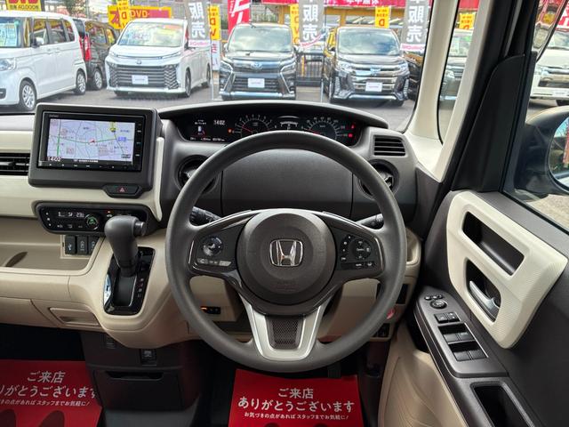 ハンドルの状態が悪いと運転に集中できませんよね。こちらの車、お気軽にお問い合わせください。