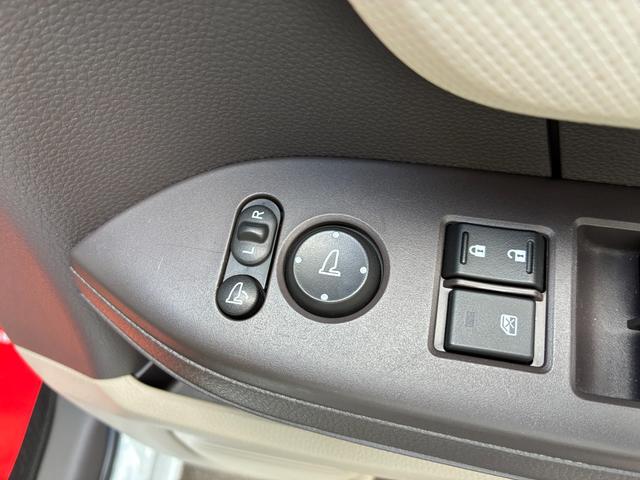 ご覧頂きまして誠に有難うございます!!是非ご来店して頂き、実際にご覧になって頂ければと思います。お客様からのご連絡をスタッフ一同、心よりお待ちしております