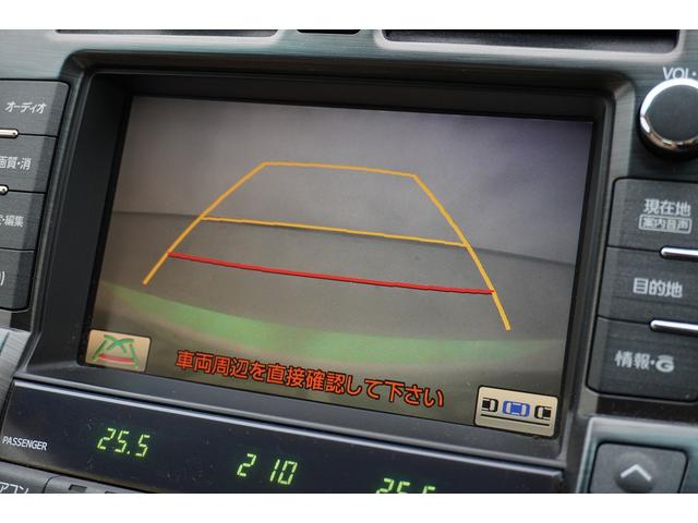 クラウン ロイヤルサルーン　ＥＴＣ　オートクルーズコントロール　バックカメラ　ナビ　アルミホイール　ＨＩＤ　ＡＴ　スマートキー　盗難防止システム　パワーシート　衝突安全ボディ　ＡＢＳ　ＥＳＣ　エアコン　パワーステアリング（9枚目）