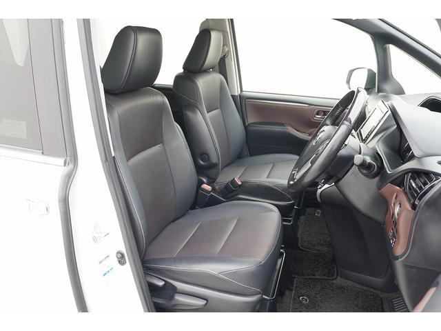 エスクァイア Gi 4WD バックカメラ ナビ TV オートクルーズコントロール 両側電動スライドドア オートマチックハイビーム オートライト LEDヘッドランプ スマートキー アイドリングストップ 3列シート CVT(15枚目)