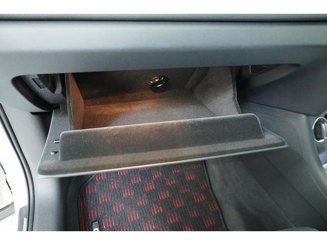 Ｑ３ ２．０ＴＦＳＩクワトロ１８０ＰＳ　４ＷＤ　ドライブレコーダー　ＥＴＣ　バックカメラ　パワーシート　ナビ　ＴＶ　ＨＩＤ　ヘッドライトウォッシャー　アルミホイール　スマートキー　ＡＴ　盗難防止システム　Ｂｌｕｅｔｏｏｔｈ　ＡＢＳ　エアコン（13枚目）