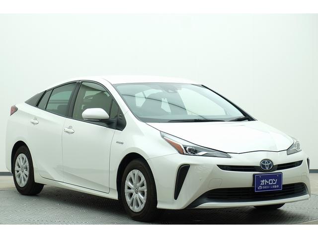 プリウス Ｓ　ＥＴＣ　レーンアシスト　オートクルーズコントロール　衝突被害軽減システム　バックカメラ　アルミホイール　ＬＥＤヘッドランプ　ＣＶＴ　スマートキー　アイドリングストップ　電動格納ミラー　盗難防止システム（3枚目）