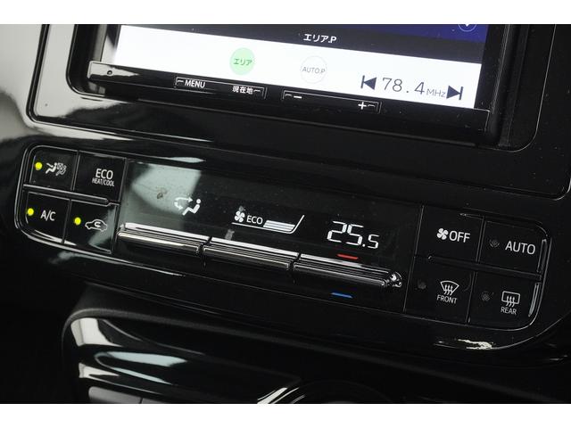 プリウス Ｓ　ＥＴＣ　レーンアシスト　オートクルーズコントロール　衝突被害軽減システム　バックカメラ　アルミホイール　ＬＥＤヘッドランプ　ＣＶＴ　スマートキー　アイドリングストップ　電動格納ミラー　盗難防止システム（12枚目）