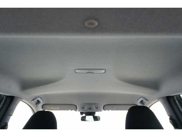 プリウス Ｓ　ＥＴＣ　レーンアシスト　オートクルーズコントロール　衝突被害軽減システム　バックカメラ　ナビ　アルミホイール　オートライト　ＬＥＤヘッドランプ　ＣＶＴ　スマートキー　アイドリングストップ（13枚目）