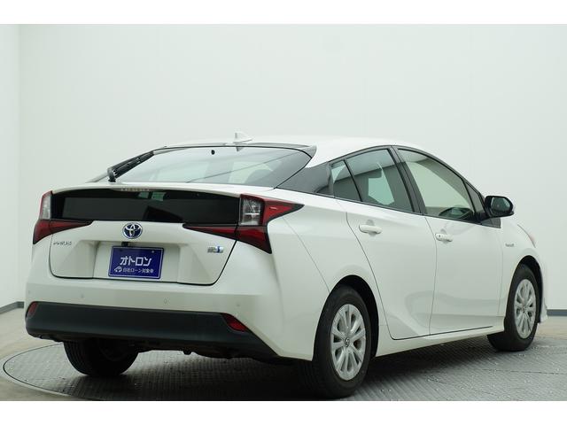 プリウス Ｓ　ＥＴＣ　レーンアシスト　オートクルーズコントロール　衝突被害軽減システム　バックカメラ　ナビ　アルミホイール　オートライト　ＬＥＤヘッドランプ　ＣＶＴ　スマートキー　アイドリングストップ（17枚目）