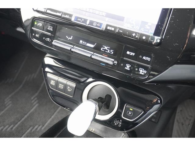 プリウス Ａツーリングセレクション　ＥＴＣ　クリアランスソナー　レーンアシスト　オートクルーズコントロール　衝突被害軽減システム　バックカメラ　ナビ　ＴＶ　アルミホイール　ＬＥＤヘッドランプ　ＣＶＴ　シートヒーター　スマートキー（7枚目）