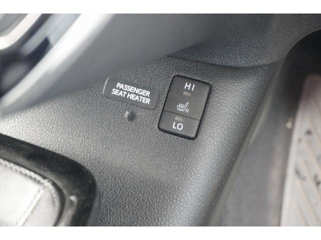 プリウス Ａツーリングセレクション　ＥＴＣ　クリアランスソナー　レーンアシスト　オートクルーズコントロール　衝突被害軽減システム　バックカメラ　ナビ　ＴＶ　アルミホイール　ＬＥＤヘッドランプ　ＣＶＴ　シートヒーター　スマートキー（9枚目）