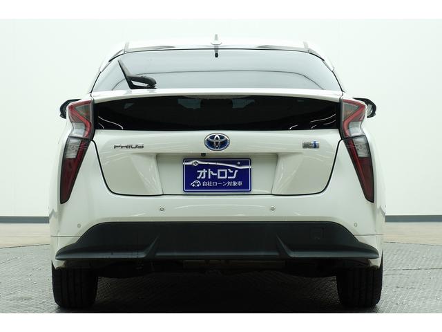プリウス Ａツーリングセレクション　ＥＴＣ　クリアランスソナー　レーンアシスト　オートクルーズコントロール　衝突被害軽減システム　バックカメラ　ナビ　ＴＶ　アルミホイール　ＬＥＤヘッドランプ　ＣＶＴ　シートヒーター　スマートキー（17枚目）