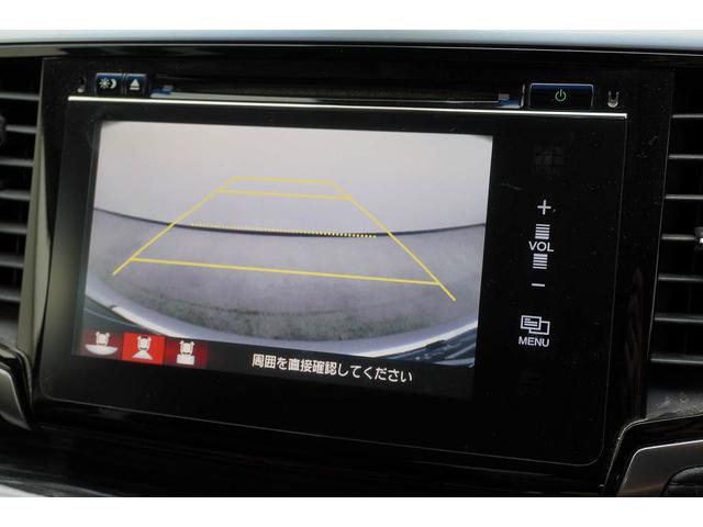 オデッセイ アブソルート　ＥＴＣ　ナビ　オートクルーズコントロール　衝突被害軽減システム　両側電動スライドドア　ＬＥＤヘッドランプ　スマートキー　電動格納ミラー　後席モニター　３列シート　ＣＶＴ　アルミホイール　ＣＤ　ＵＳＢ（10枚目）