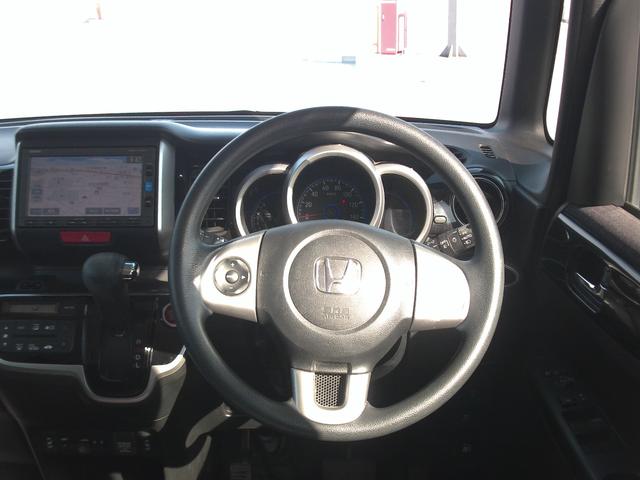 Ｎ－ＢＯＸカスタム Ｇ　ＳＳパッケージ　純正ナビ　視点切り替えリアカメラ　ＥＴＣ　両席シートヒーター（17枚目）