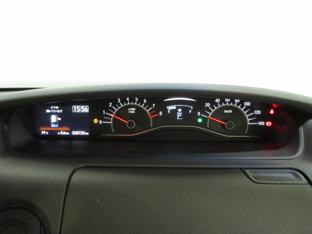 メーターも見易いレイアウトなので安心ドライブをサポートします☆