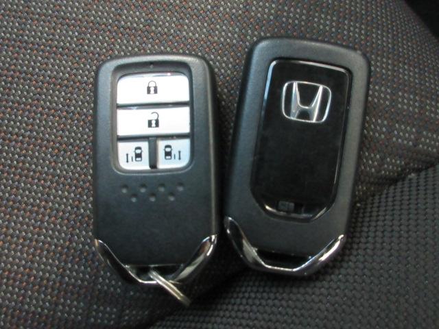 フリード Ｇ・ホンダセンシング　禁煙　７人乗り　ベンチシート　Ｃパッケージ　ＬＥＤヘッドライト　前席シートヒーター　ロールサンシェード　衝突軽減ブレーキ　ＡＣＣ車線維持支援　ナビ　前後ドラレコ　ＵＳＢジャック　オートリトラミラー（19枚目）