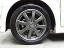 アルミホイール付きで足元もスタイリッシュに！