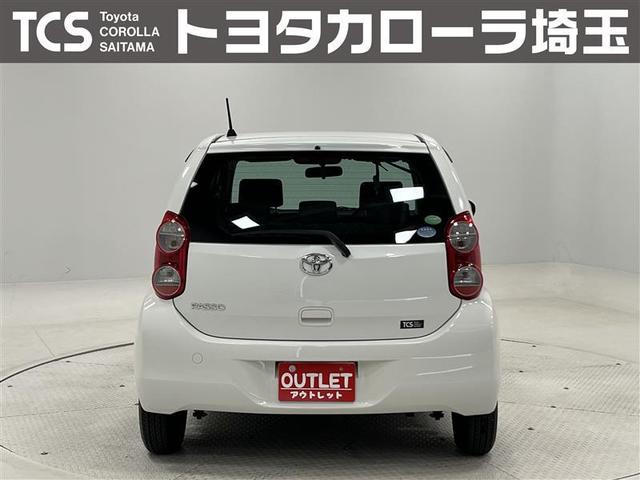 トランクフロア、リヤサイドメンバーに修理跡がありますので、修復歴有となります。