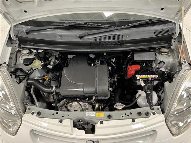 エンジンルームも隅々まで掃除がいきわたっています!