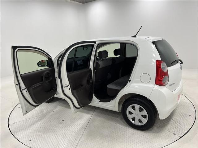 ドアの開閉角が広く開くので乗り降りはもちろん荷物の載せおろしが楽々!