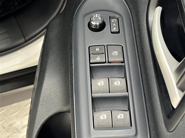 ノア Si 衝突被害軽減ブレーキ 9インチSDナビ バックモニター 後席モニター ETC 両側パワースライドドア アイドリングストップ機能 16インチAW スペアタイヤ スマートキー 点検記録簿(29枚目)