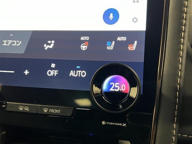 左右独立温度設定することが出来るオートエアコン！運転席、助手席それぞれで独立して温度設定が可能！ハンドルヒーター、快適温熱ベンチレーションシート機能付！