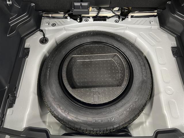 ヤリスクロス ハイブリッドZ アドベンチャー トヨタセーフティセンス ブラインドスポットモニター リヤクロストラフィックアラート ディスプレイオーディオ TV パノラミックビューモニター ETC2.0 前後ドラレコ スペアタイヤ 点検記録簿(7枚目)