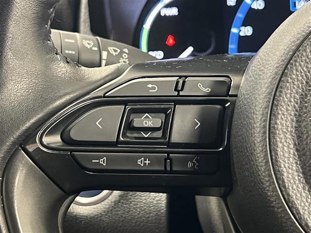 ヤリスクロス ハイブリッドZ アドベンチャー トヨタセーフティセンス ブラインドスポットモニター リヤクロストラフィックアラート ディスプレイオーディオ TV パノラミックビューモニター ETC2.0 前後ドラレコ スペアタイヤ 点検記録簿(10枚目)